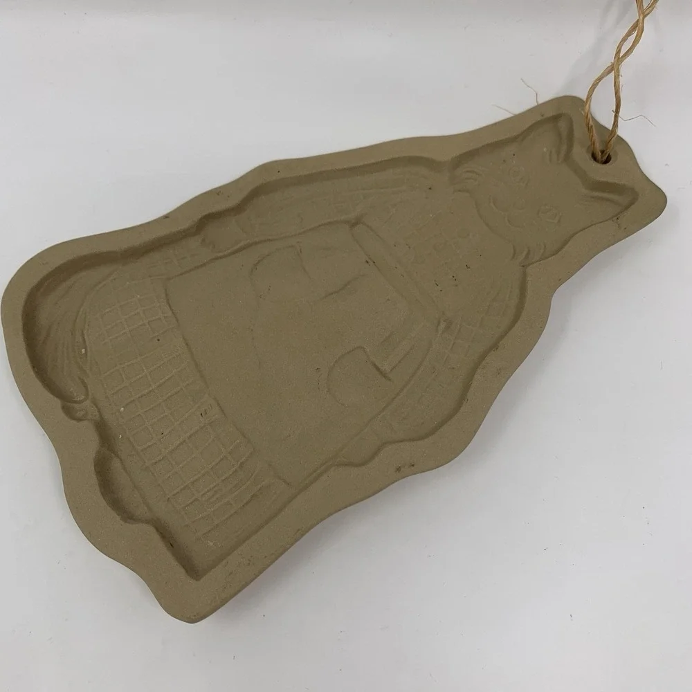 Vintage 1988 Brown Bag Cookie Art Mold Mama Kitty Cat in Apron Hill Design Craft